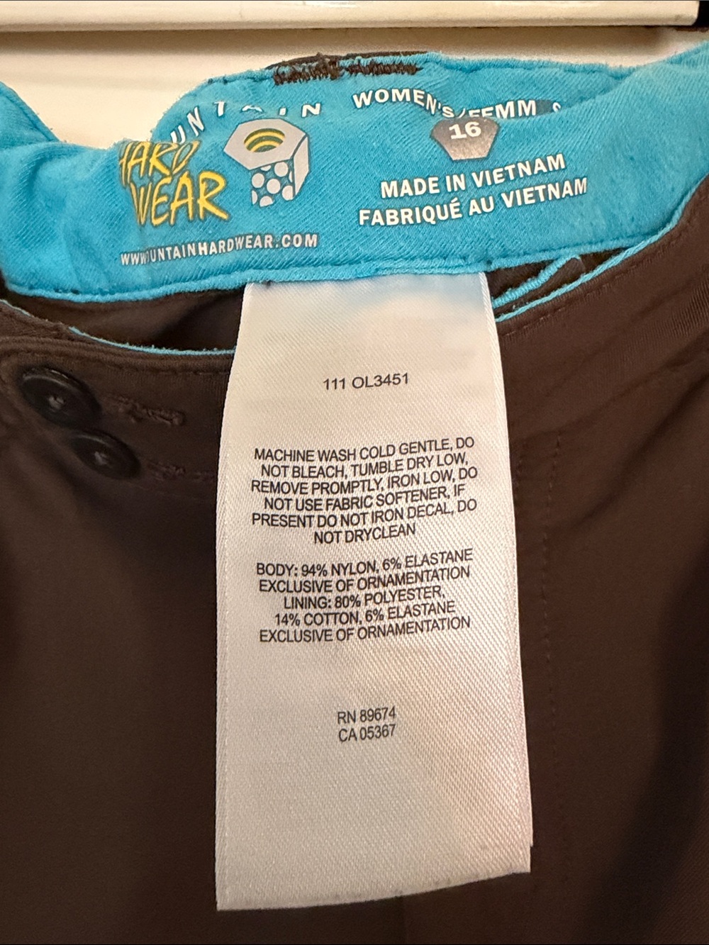 Mountain Hardwear Women's Brown Athletic Shorts with Blue Waistband - Picture 4 of 13